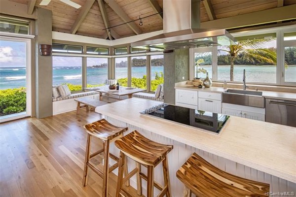 ハワイ不動産販売情報、ノースショアの邸宅！サーフブレイクに囲まれた